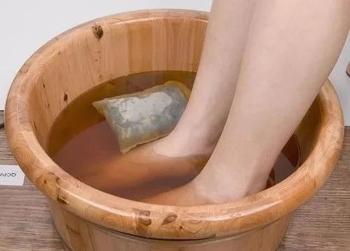 仁和古方足浴包!用它泡脚,浑身轻松气色好,一觉睡到大天亮!